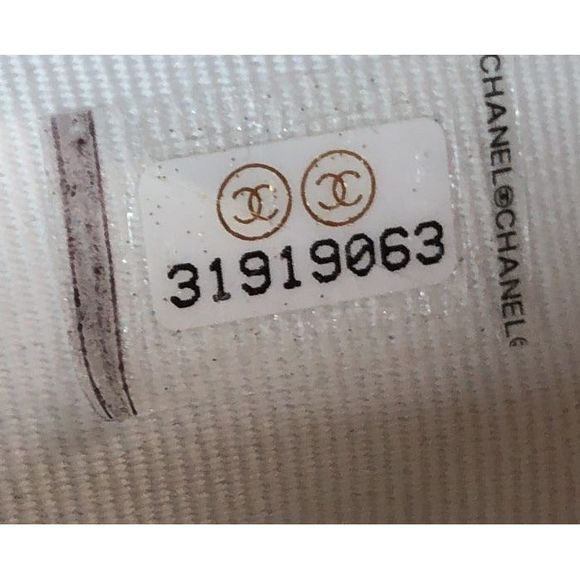 Chanel CC in Love Heart Clutch with Chain Quilted Lambskin White - Picture 10 of 10